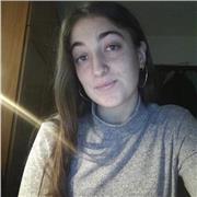 Soy una persona empática y a la que le encantan los niños, por lo que llevo más de seis años dando clases particulares
